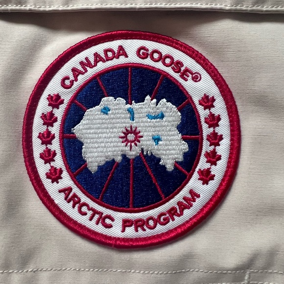 Mens Canada Goose Expedition Jacket in Cream, Size M - Picture 6 of 6